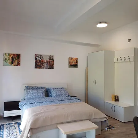 Arti Apartment