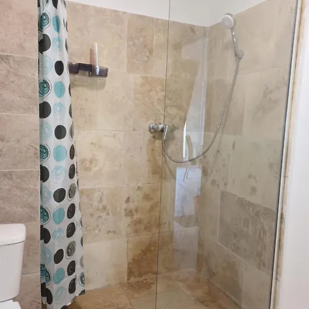 Apartment Arti